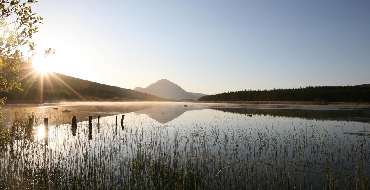 An Chúirt Hotel, Gweedore, Donegal Buitenkant foto